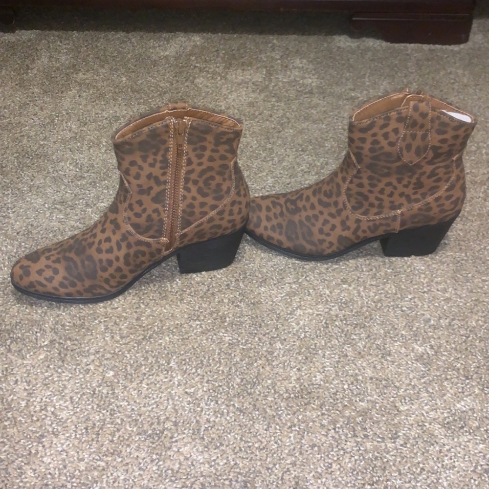 True Craft Leopard Boot